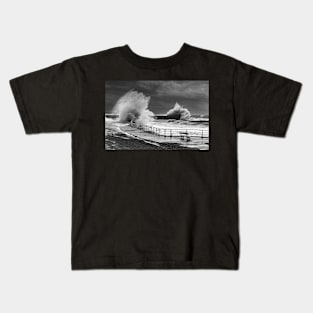 Stormy waves Kids T-Shirt